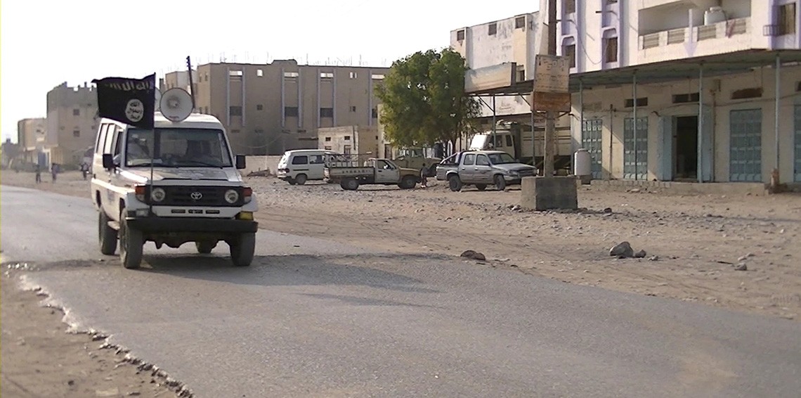 تنظيم القاعدة يفجر مبنى أمني في أبين قبيل عملية عسكرية ستنطلق بالمحافظة