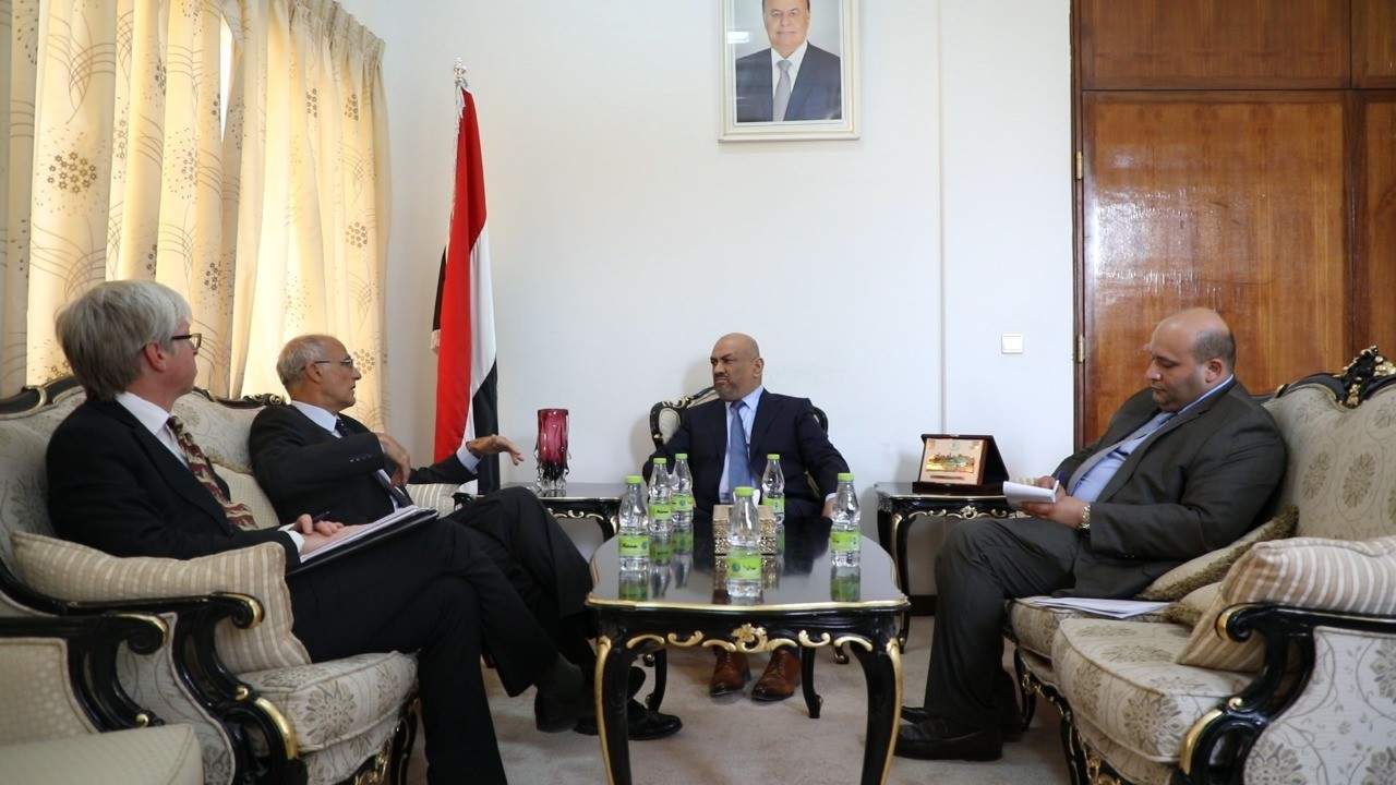 وزير الخارجية يشدد على أهمية دعم المبعوث الأممي وفي مقدمتها الدول الراعية للتسوية السياسية في اليمن