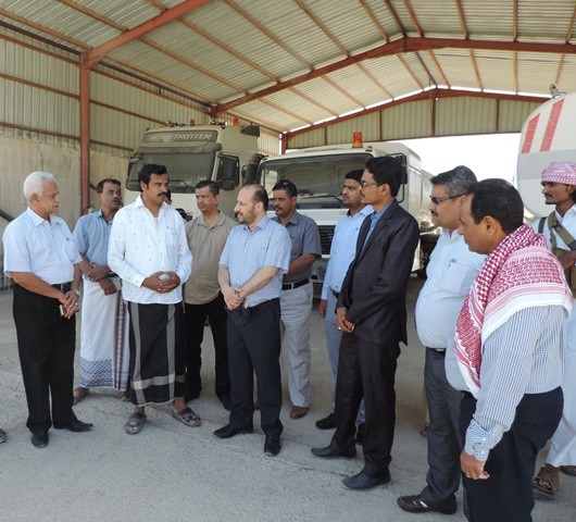 مدير النفط اليمنية يطلع على فروع الشركة بحضرموت