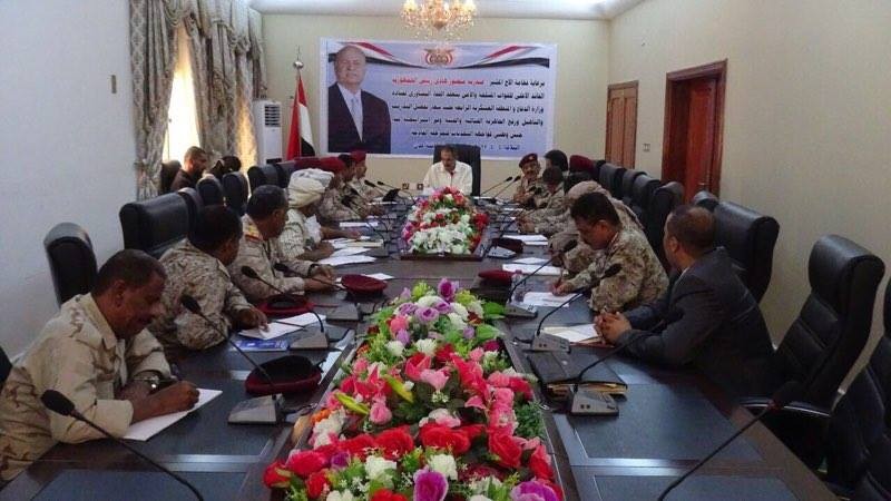 اجتماع عسكري في عدن لمناقشة قضايا متعلقة بالجيش الوطني