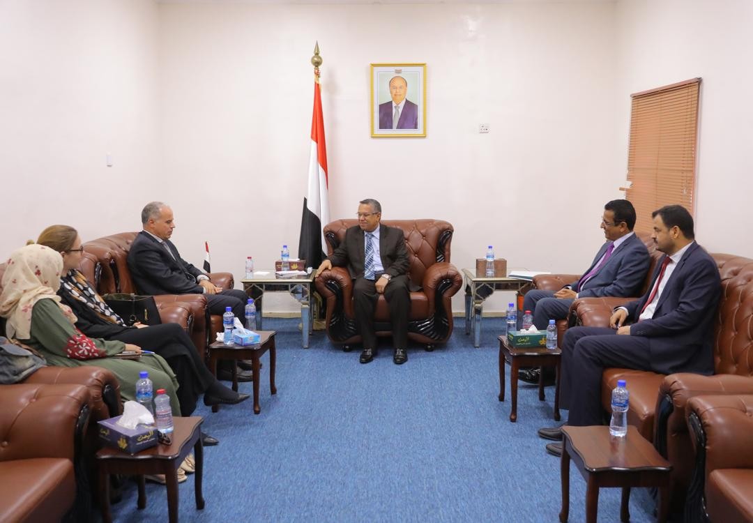 رئيس الوزراء يشيد بجهود فريق الأمم المتحدة في اليمن