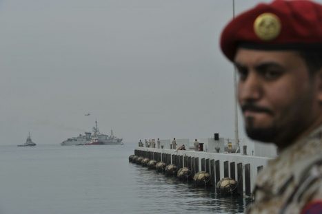 ميناء جدة يفضح مزاعم الحوثيين بإغراق سفينة سعودية