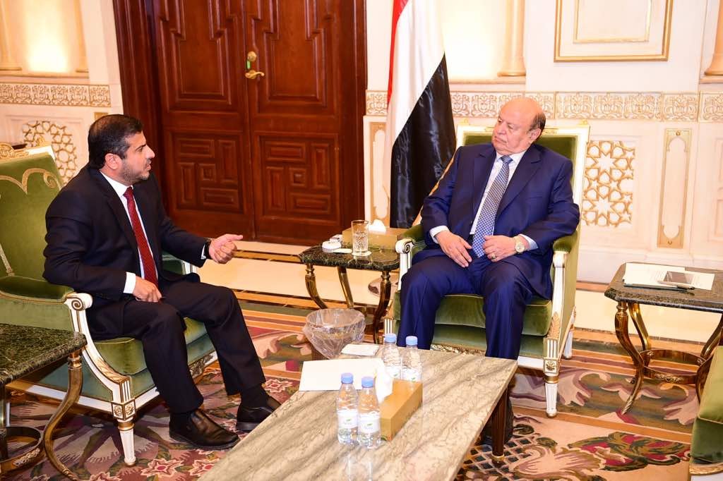 الرئيس هادي يطلع على نتائج المشاورات بين النفط اليمنية وأرامكو السعودية