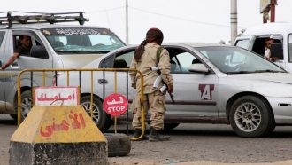 تكتل يمني يدعو القيادات العسكرية في جنوب الوطن للوقوف بحزم ضد التصرفات الهائجة بعدن 