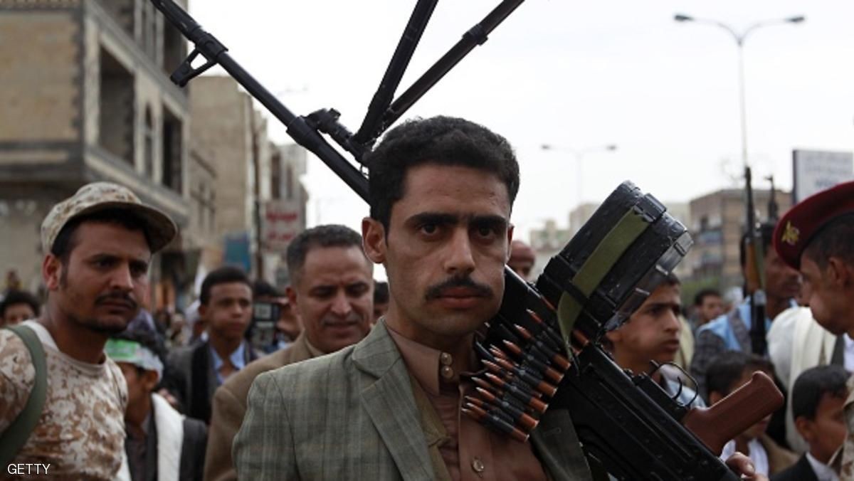 الحوثيون يقتحمون منزل شيخاً في محافظة اب