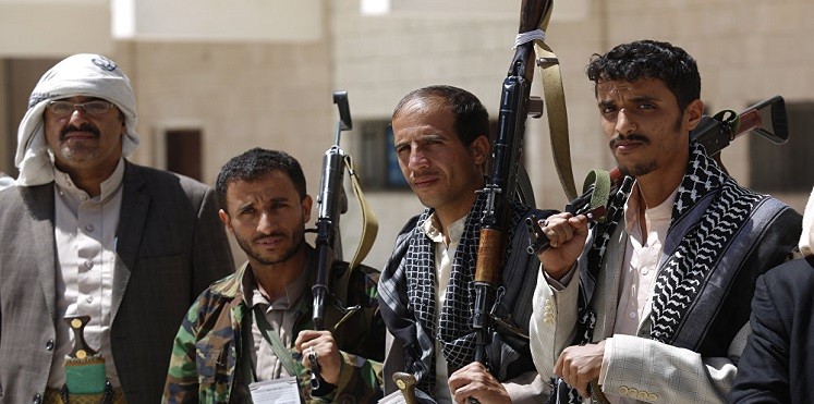 جبلة : اشتباكات عنيفة بين مسلحين قبيليين والمليشيات الحوثية