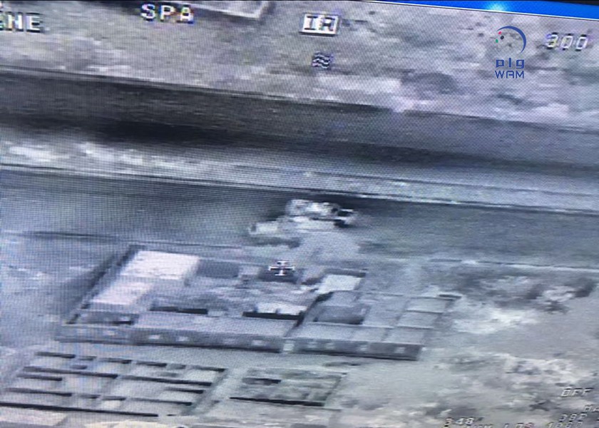 الإعلام الاماراتي الرسمي ينشر صورا حصرية لتحرير مدينة المخا والعمليات الجوية لمعركة أمس