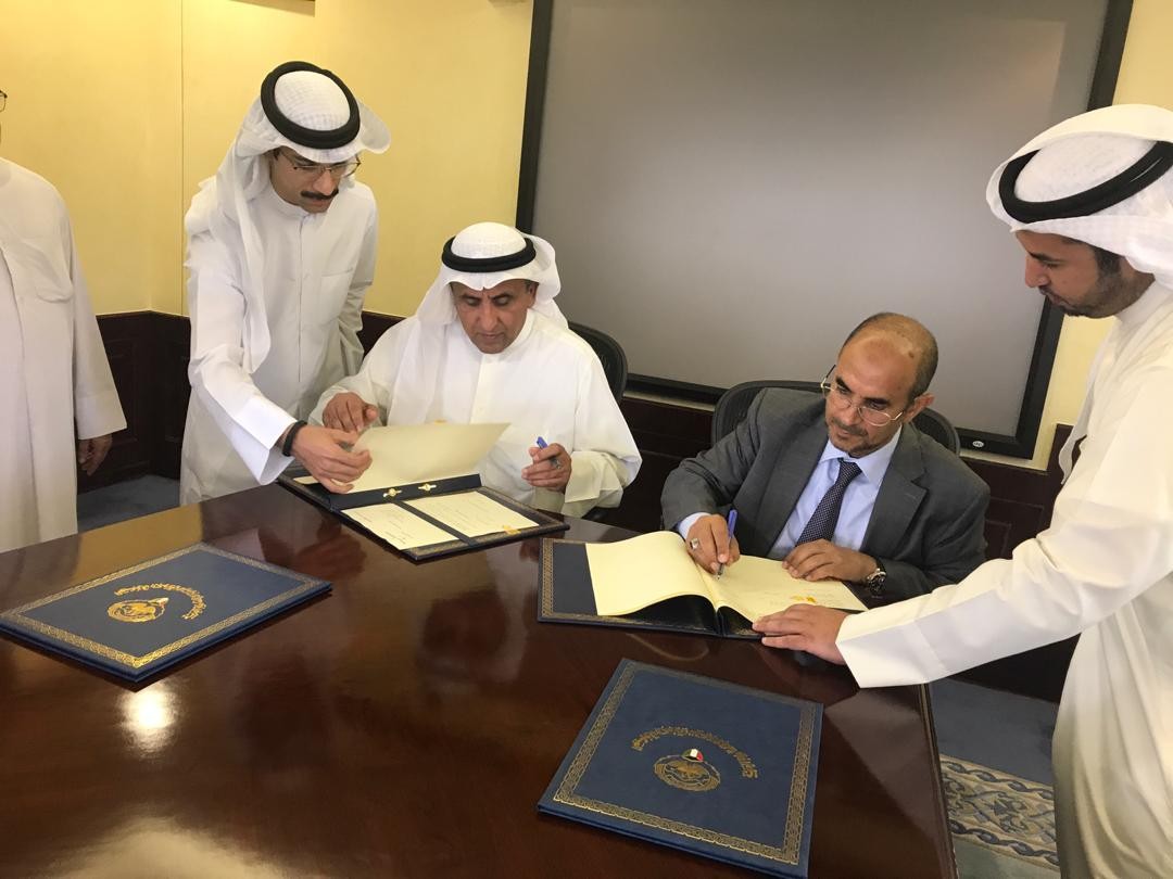 وزارة التخطيط توقع مع الصندوق الكويتي استئناف تنفيذ مشاريعه في البلاد