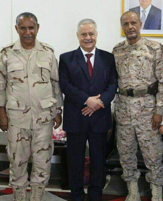 محافظ عدن يعقد لقاء بقائد الشرطة العسكرية وقائد لواء اليافعي "صورة"