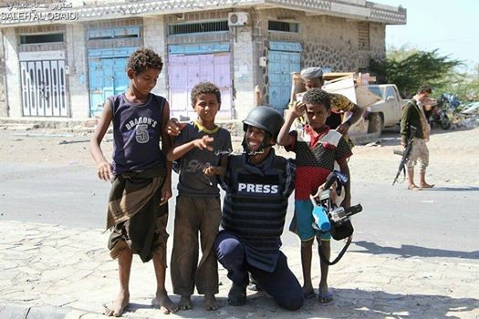 شاهد بالصورة، أطفال المخا يلتقون بالصحفيين في المدينة بعد تحرير مدينتهم