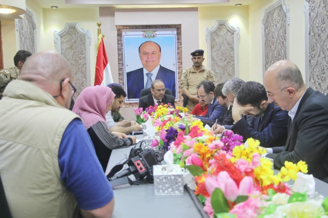 وزير الداخلية يشيد بدور تركيا المحوري في دعمها للشرعية اليمنية