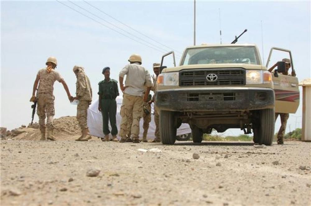 قوات الجيش تحاصر عناصر المليشيا من 3 اتجاهات في البرح