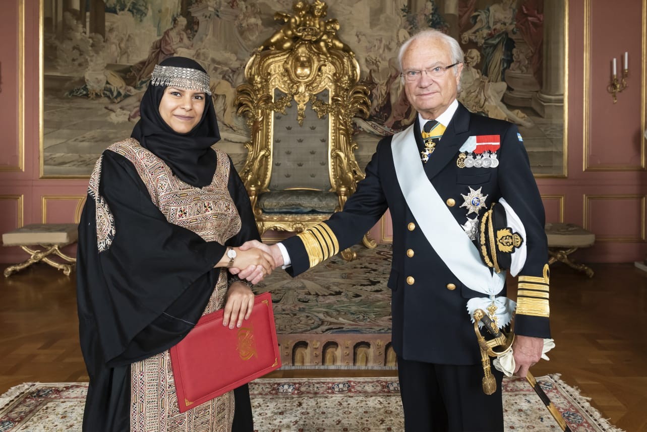 ملك السويد يتسلم أوراق اعتماد سفيرة  يمنية لدى  بلاده