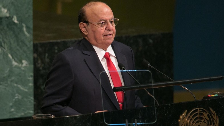 رئيس الجمهورية يطلع على تطورات الأوضاع العسكرية في جبهة علب