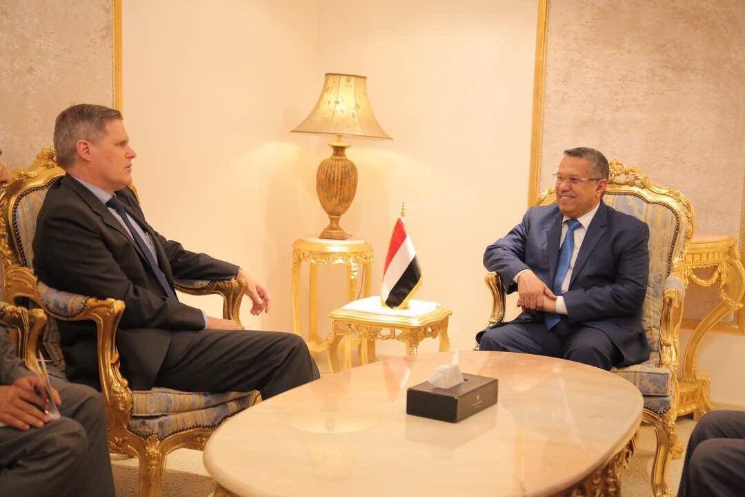 بن دغر يلتقي سفير الولايات المتحدة لدى اليمن
