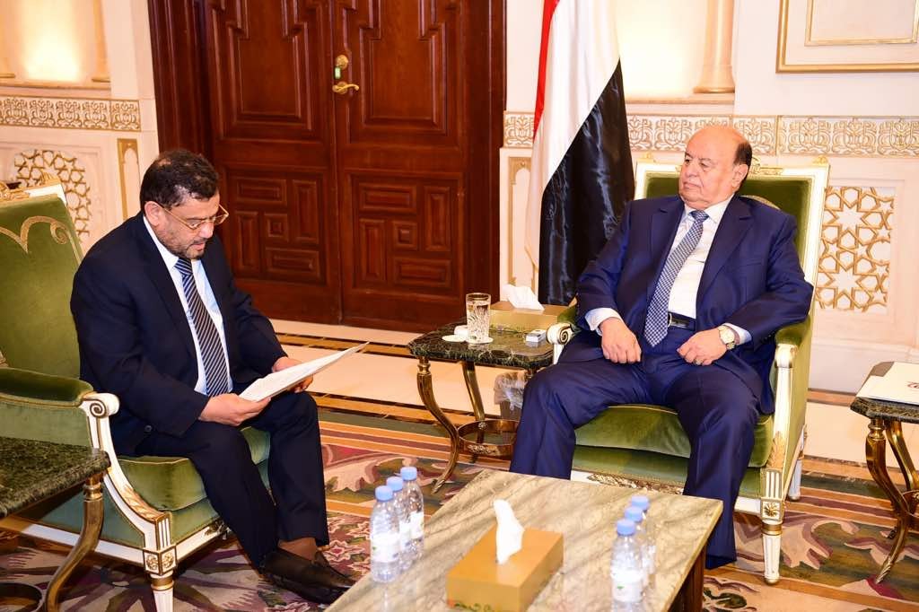 الرئيس هادي يلتقي محافظ ريمة والأخير يطلع الرئيس على مستجدات المحافظة