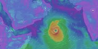 شبوة.. لجنة الطوارئ تناقش خطط مواجهة إعصار "لبان"