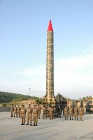 باكستان تختبر صاروخا جديدا قادر على حمل رؤوس نووية