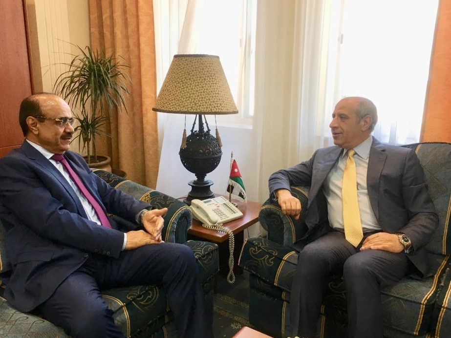 لقاء يجمع السفير العمراني بأمين عام وزارة الخارجية الاردنية
