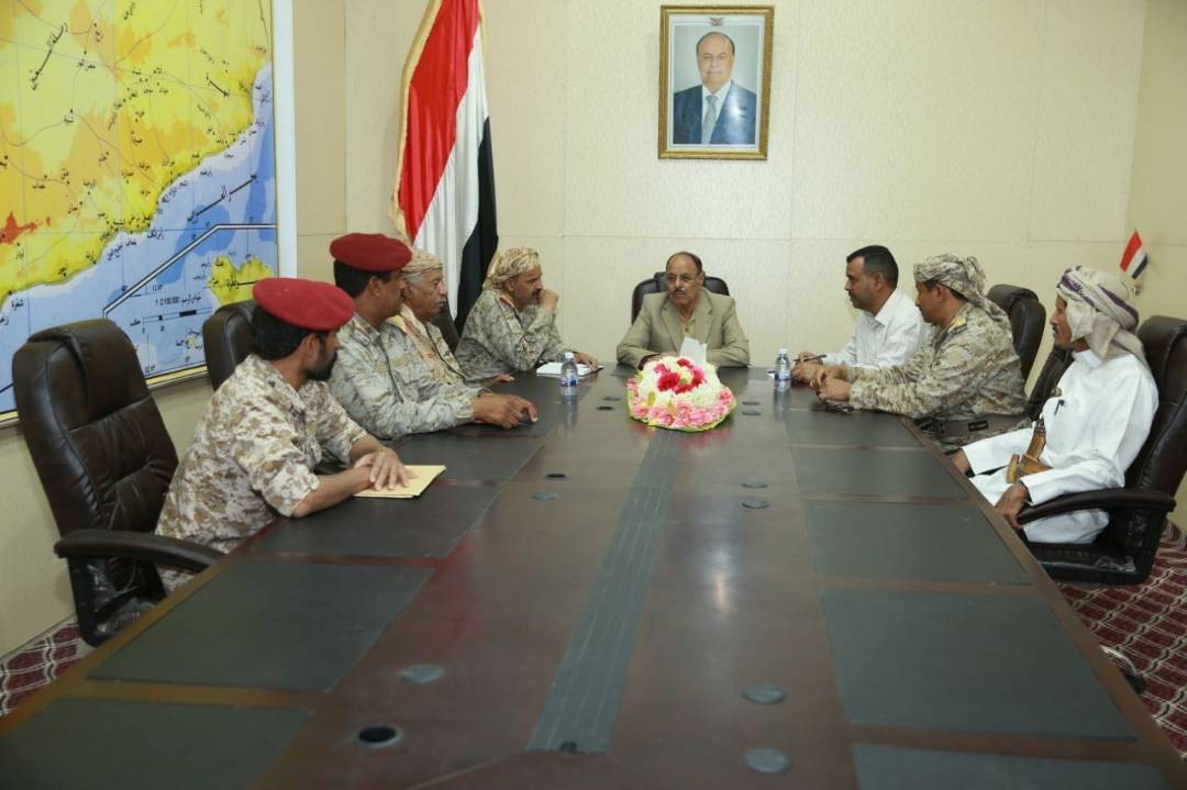 الأحمر يلتقي قيادات عسكرية في بيحان بشبوة