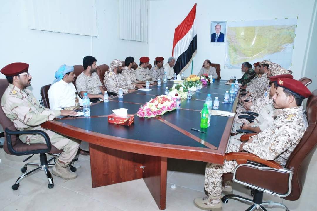 نائب الرئيس يعقد اجتماعاً بالقيادات العسكرية لمحافظة البيضاء