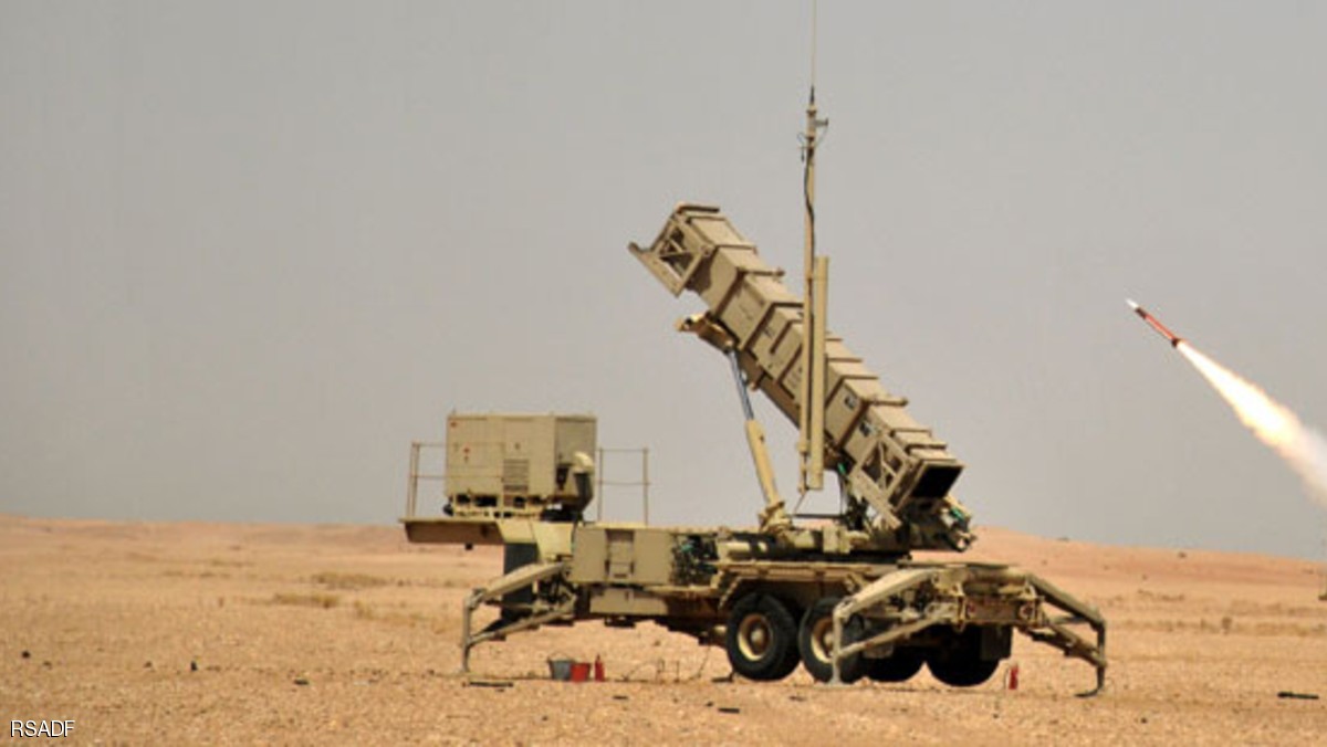 التحالف العربي يعترض صاروخيين بالستيين في سماء مأرب