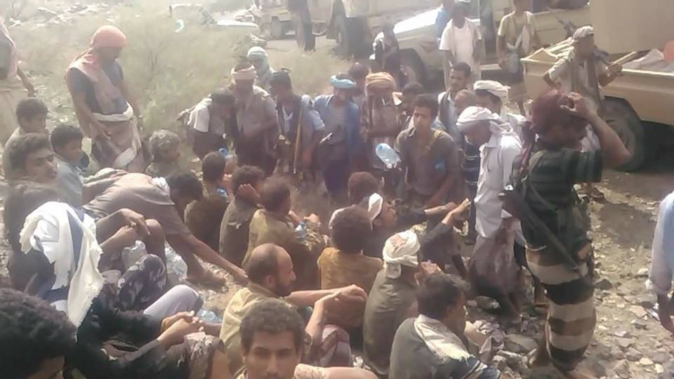 الحديدة: 123 حوثي بينهم قيادات ميدانية يسلمون انفسهم للجيش الوطني