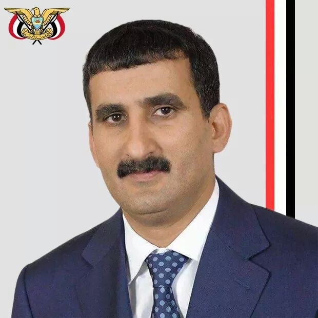 قيادة محافظة صنعاء تبارك القرارات الشجاعة لفخامة الرئيس هادي وتؤكد انها تلبي تطلعات اليمنيين . 