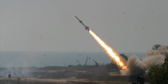 سقوط صاروخ أطلقته المليشيات في منطقة نائية بالجوف