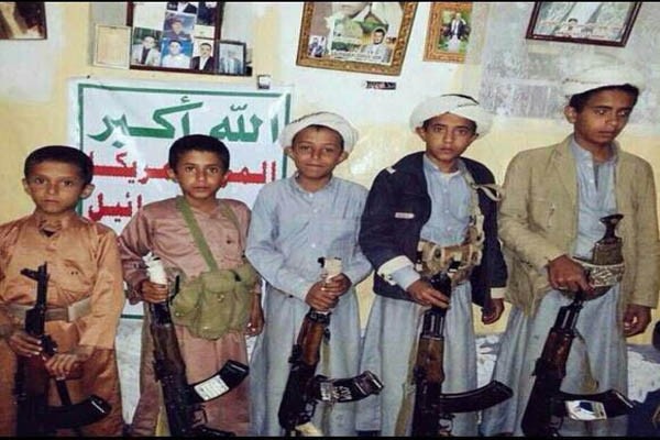 150 معمم حوثي يجوبون مدارس صنعاء لتجنيد الطلبة