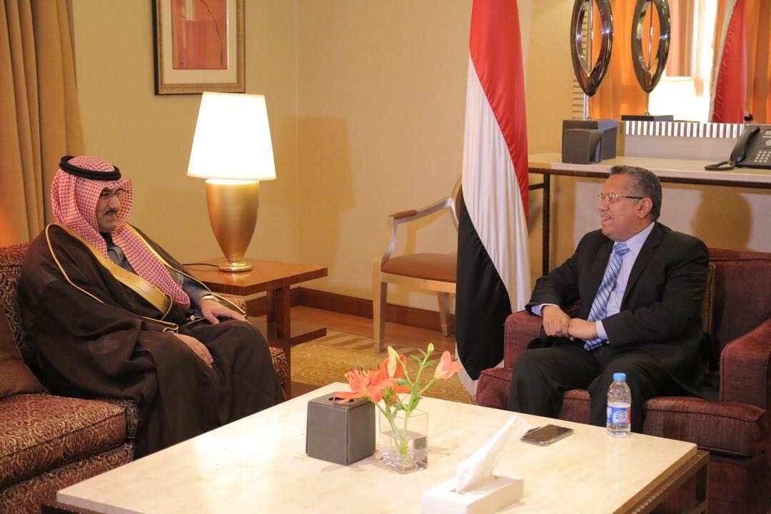 بن دغر يناقش ملف اعادة اعمار اليمن مع مسئول سعودي