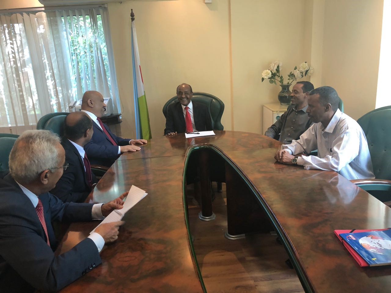 جيبوتي تؤكد معاملة المواطن اليمني مثل مواطنيها