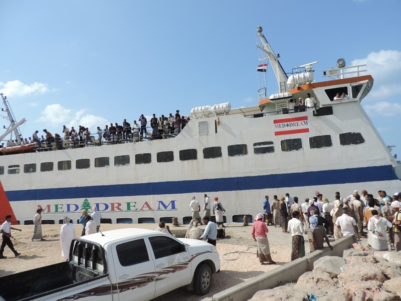 برقية اماراتية لطرد سفينة شحن من ميناء عدن دون ابداء الاسباب