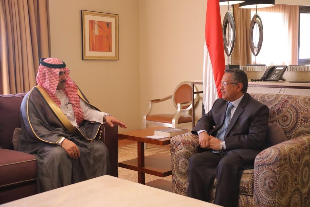  بن دغر يناقش مع السفير السعودي مشاريع اعادة  الاعمار