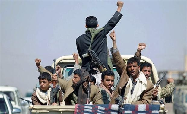 مليشيا الحوثي تقر بنهب وتدمير مؤسسات الدولة