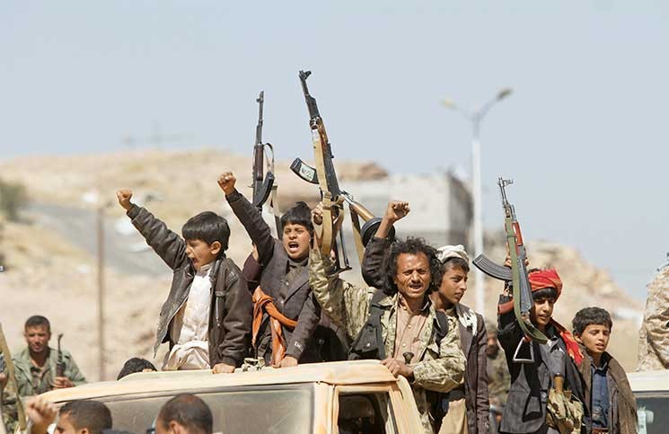 صحفي مقرب من صالح يتهم الحوثيين كمن " لا يؤمنون بالله ولا برسوله"