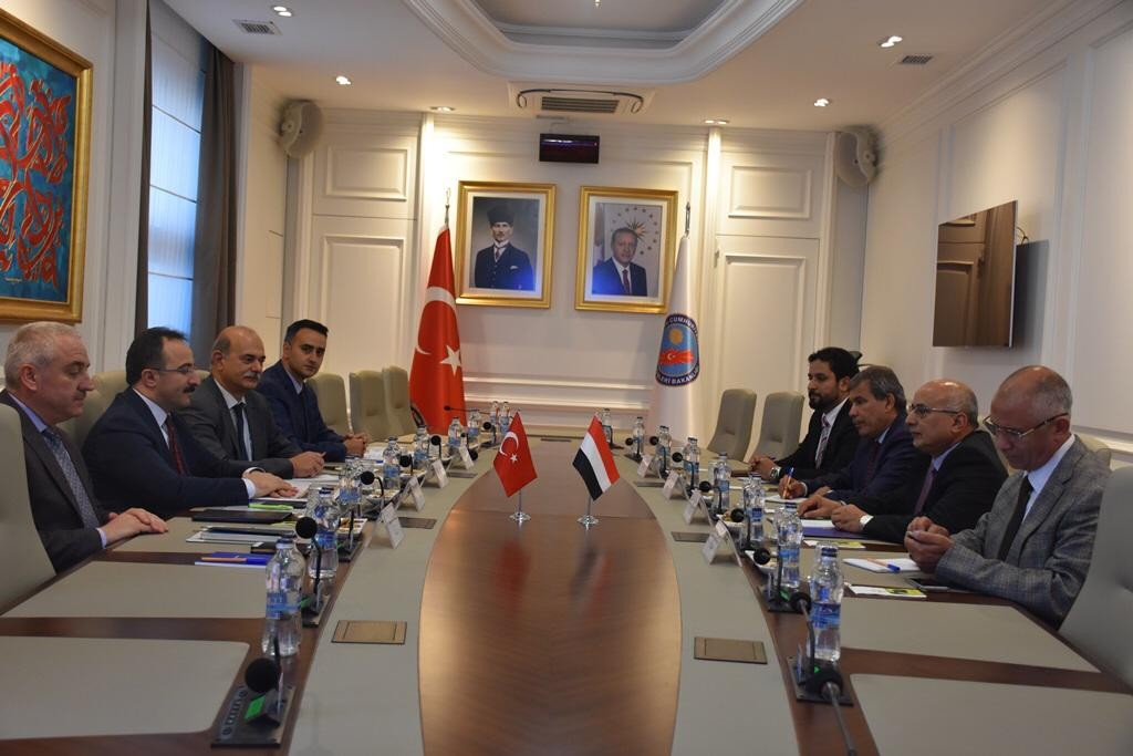 فتح يبحث مع وزير تركي الترتيبات لعقد لقاء تنسيقي موسع للهيئات الإغاثية التركية لدراسة الوضع في اليمن