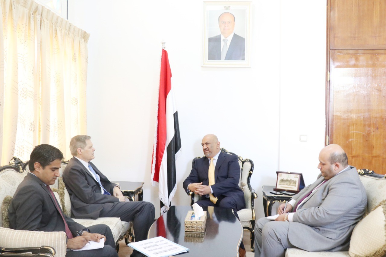 لقاء يجمع اليماني مع السفير الأمريكي لدى اليمن