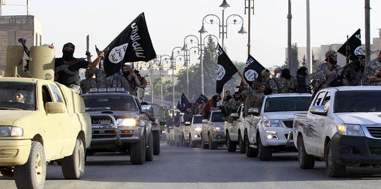 تنظيم داعش ينسحب من منطقة بمساحة 300 كم ويتجه نحو الرقة