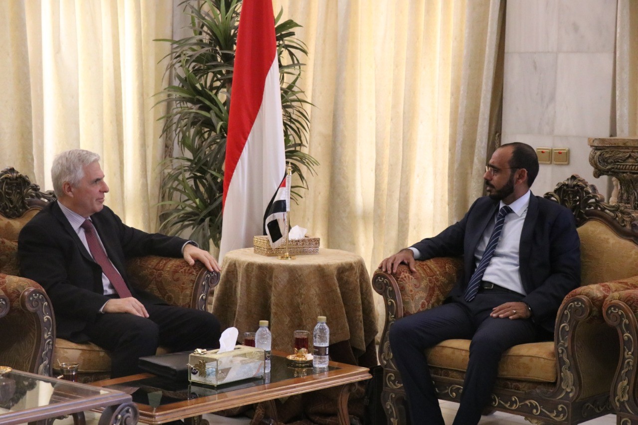 اليمن وروسيا يبحثان  مجالات التعاون في القطاع السمكي