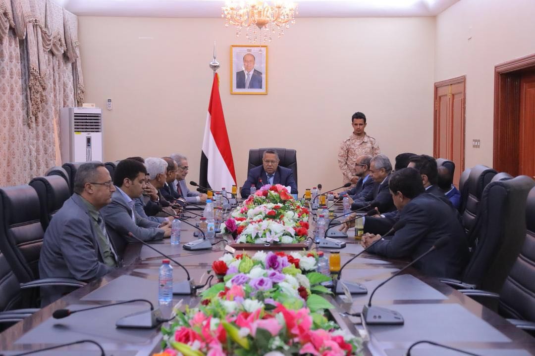 مجلس الوزراء يؤكد أن اعمال الانتقالي التخريبية تستهدف الرئيس هادي