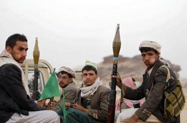 الحوثيون يوشكون على استعادة "يختل" 25 طقم تابع للمليشيات تبدأ التقدم باتجاه يختل، وتحذيرات للجيش الوطني من سقوط يختل