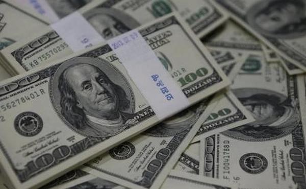 الدولار ينتعش مجدداً والريال اليمني يتراجع