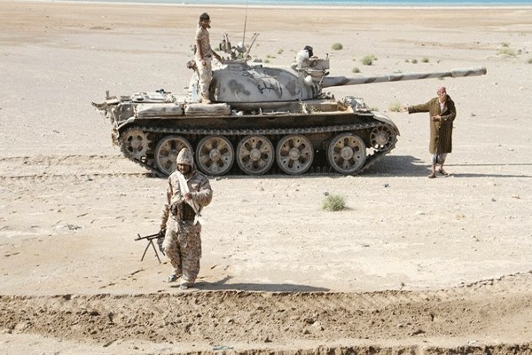 مقاومة البيضاء تدمر دبابة للمليشيات في "ولد ربيع"