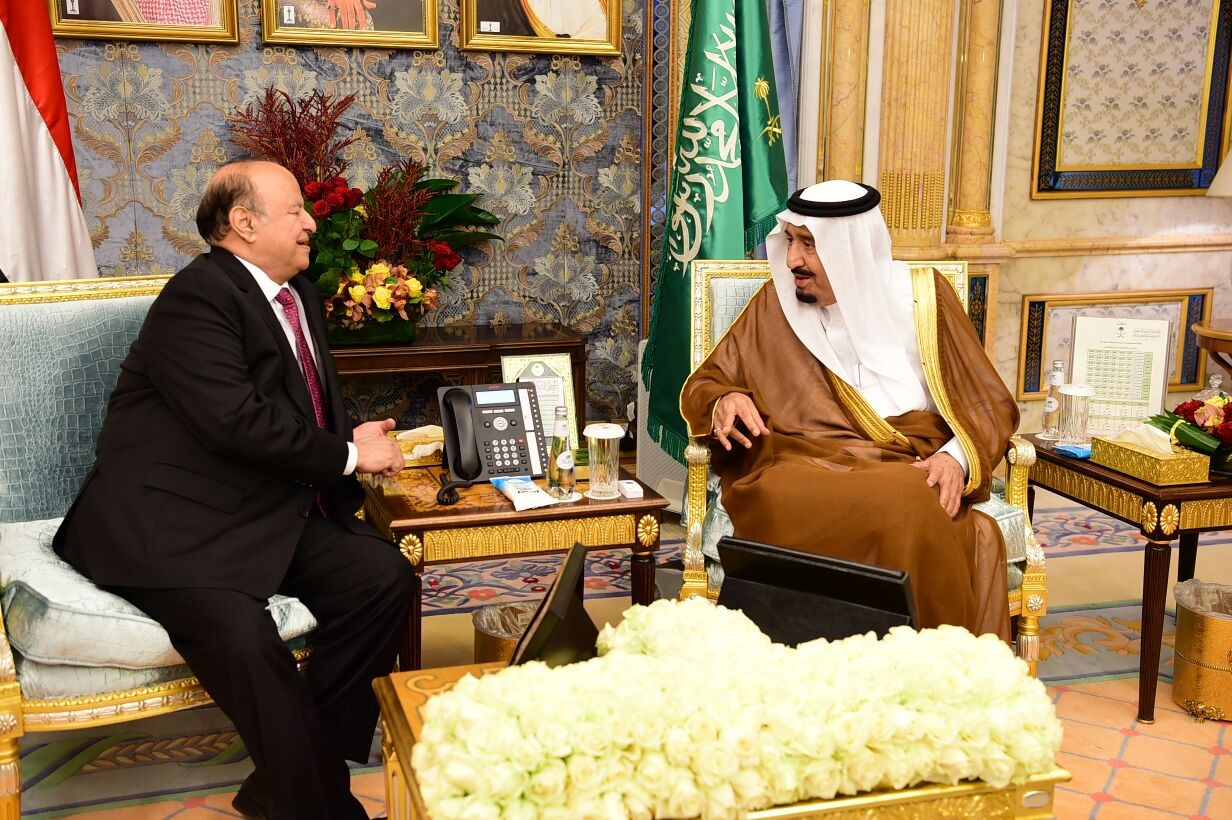 الملك سلمان يستقبل الرئيس هادي بالقصر الملكي
